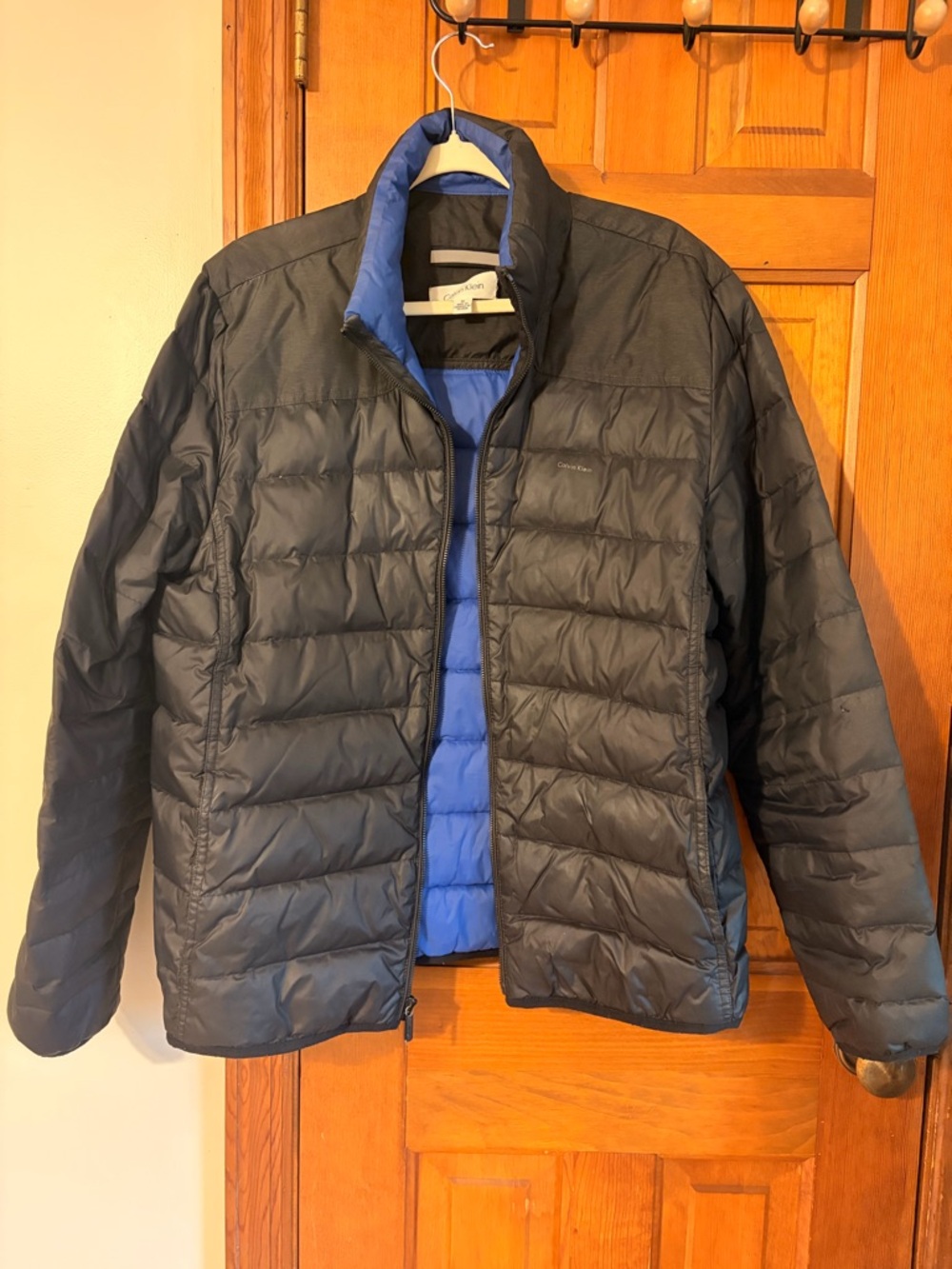 Calvin Klein Men's Puffer Jacket - Black with Blue Interior